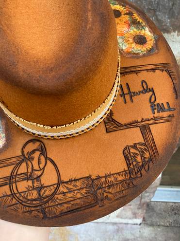 Idyllwind Nwt “Howdy Fall”  Spice OS Hand Burned Felt Hat