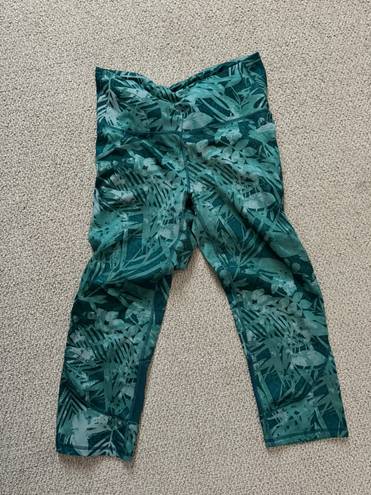 All In Motion Leaf Yoga Capris