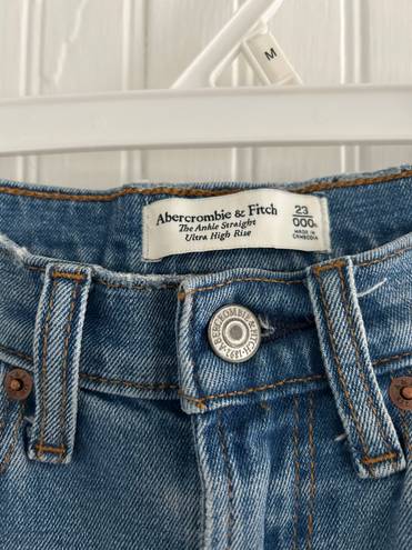 Abercrombie & Fitch Ankle Straight Jeans