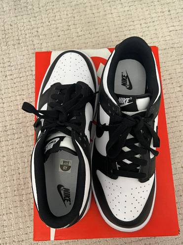 Nike Panda Dunks