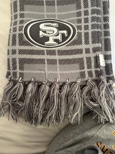 NFL Team Apparel 49er scarf and hat set