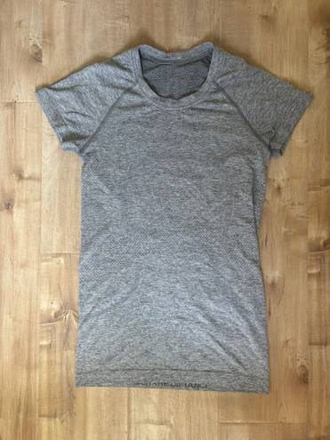 Lululemon Swiftly Tech Short Sleeve Shirt