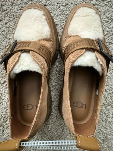 UGG Ashton Shoe Suede Chestnut