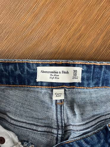 Abercrombie & Fitch Curve love Mom Jeans