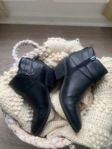 Guess Heeled Bootie