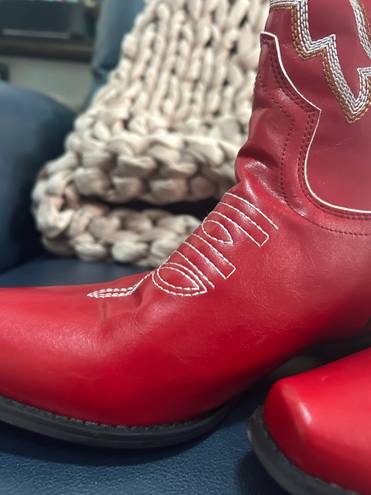 Red cowboy Boots Size 9