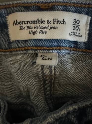Abercrombie & Fitch Abercrombie The ‘90s Relaxed Jean High Rise