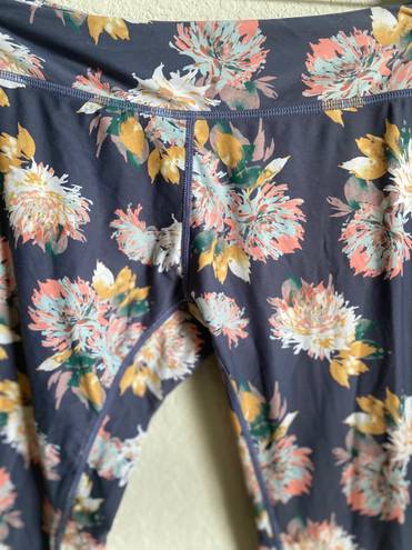 O'Neill O’Neill 365 Floral Print Knee Length Leggings Size S