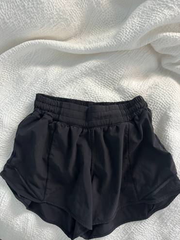 Lululemon Hotty Hot Low-Rise Short 4”