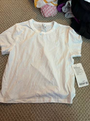 Lululemon tee shirt size 4