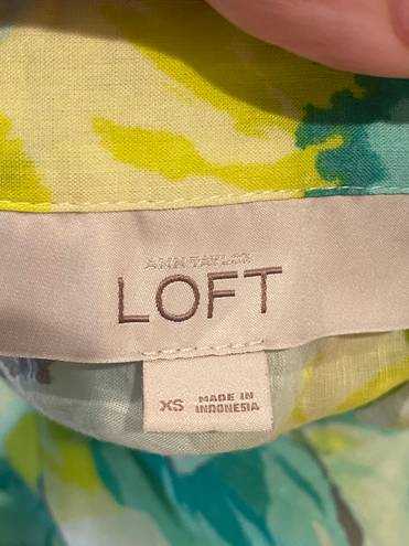 The Loft  Lightweight Semi Sheer Floral Button Down Shirt Blouse Green Yellow XS