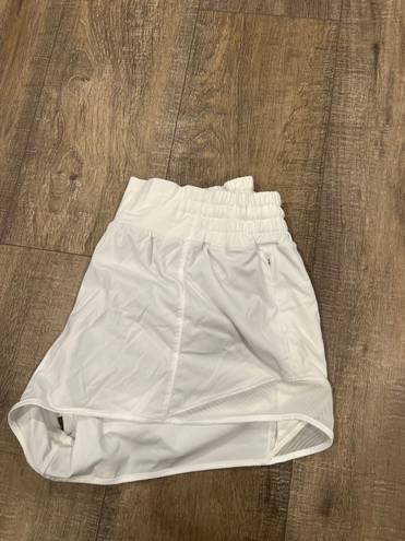 Lululemon white high rise hotty hot  shorts 2.5”