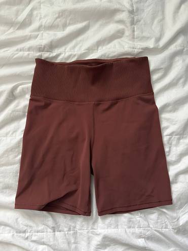 Vuori Shorts