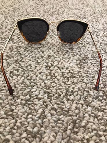 Carlos Falchi sunnies