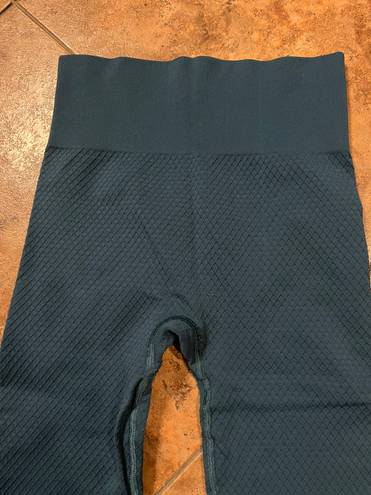 Balance Athletica Topaz Quartz Energy Leggings Teal Size M