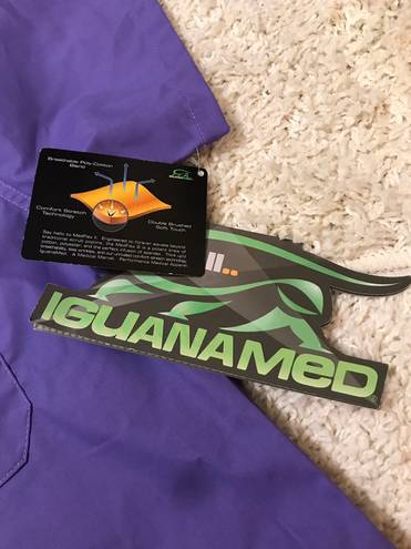 Iguana Med Scrub Top Purple Size L