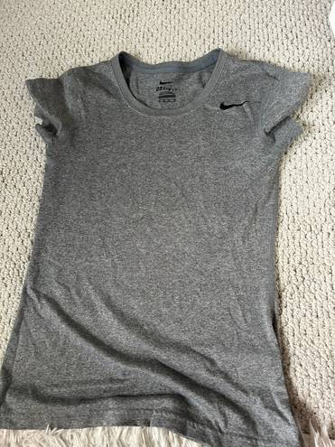 Nike women’s grey exercise tee