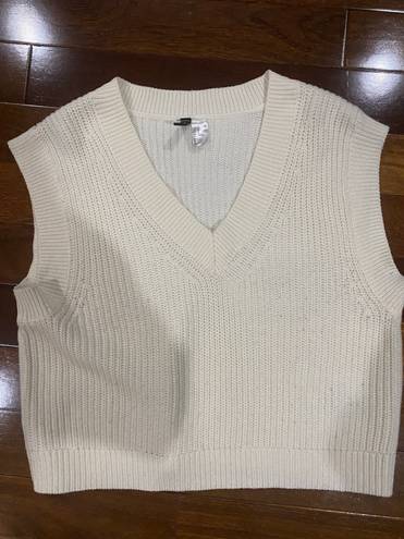 H&M White Knit Sweater Vest