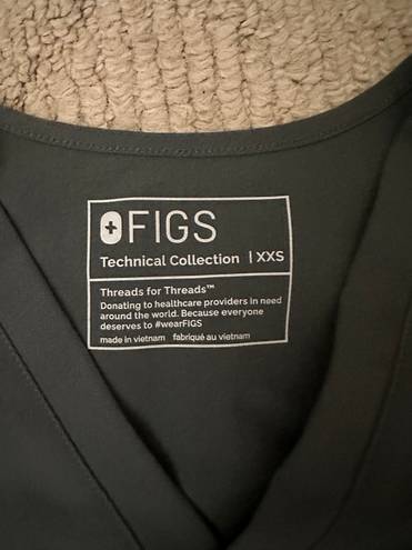 FIGS Scrubs Set