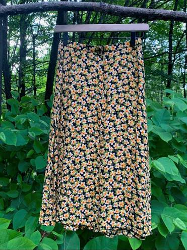 Petite Sophisticate Vintage  Boho Floral Print Flowy Midis Skirt