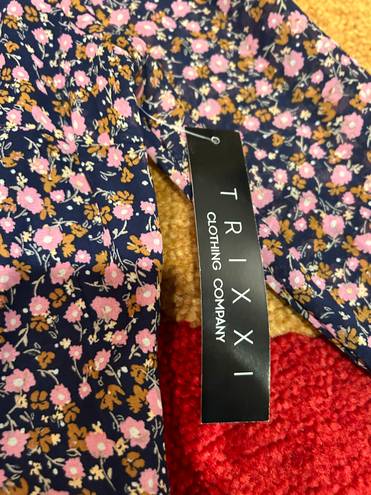 Trixxi NWT  Clothing Company Floral Print Long Sleeve Ruffle Dress Size Small