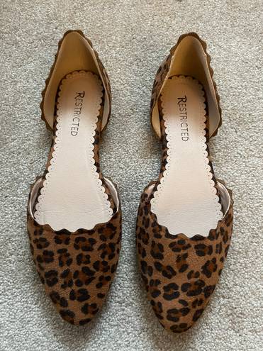 Restricted Shoes Woman's Leopard Flat Shoes Size 9