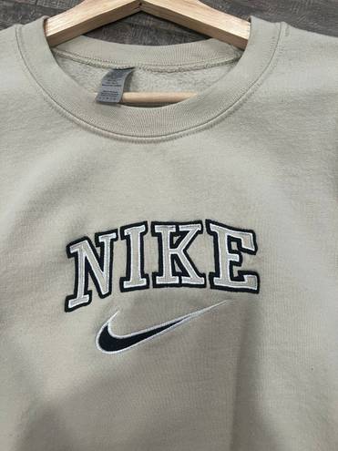 Nike crewneck