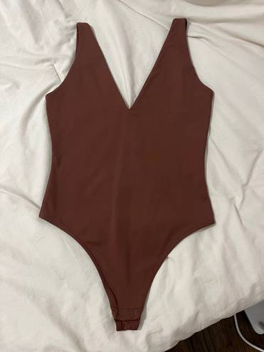 Aritzia Contour V-Neck Bodysuit