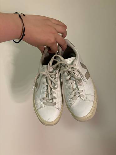 VEJA Sneakers