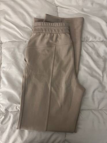 Lululemon Softstreme Pants Size 6 Mojave Tan