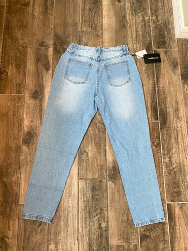 Pretty Little Thing  Distressed High Rise Straight Leg Jeans