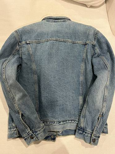 Levi’s Sherpa-Lined Denim Jacket