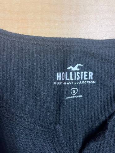 Hollister baby tee