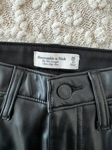 Abercrombie & Fitch Abercrombie Leather Pants (26 short)