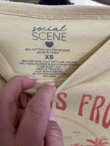 Social scene Crop Top