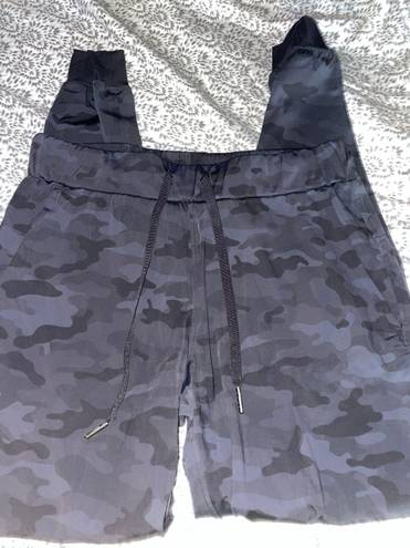 Zyia Slate Camo Strong Joggers