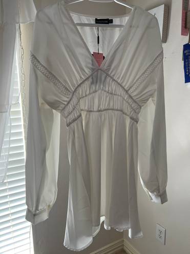 Pretty Little Thing NWT  white ruched Waist Dress