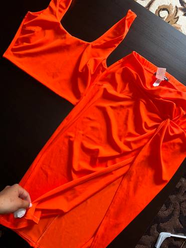 FashioNova Orange 2-piece set: Crop Top With midi Skirt