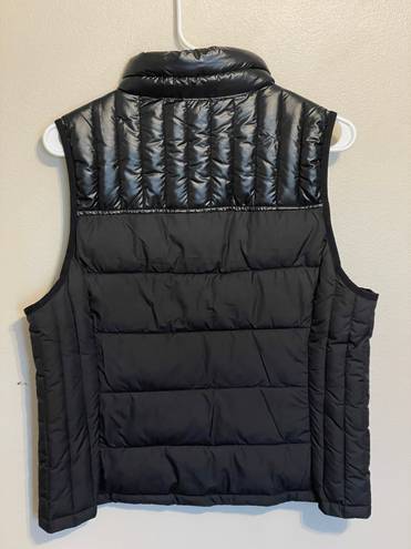 American Eagle Outfitters Puffer Vest