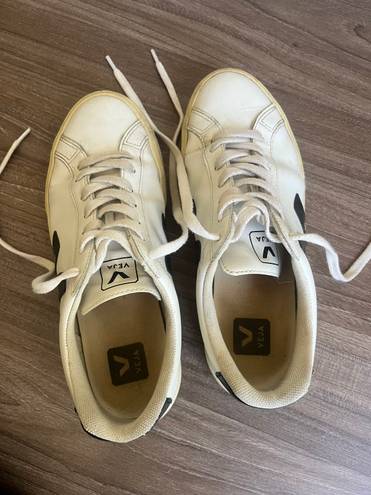 VEJA Sneakers