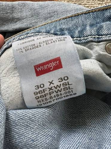 Wrangler Distressed Vintage Shorts