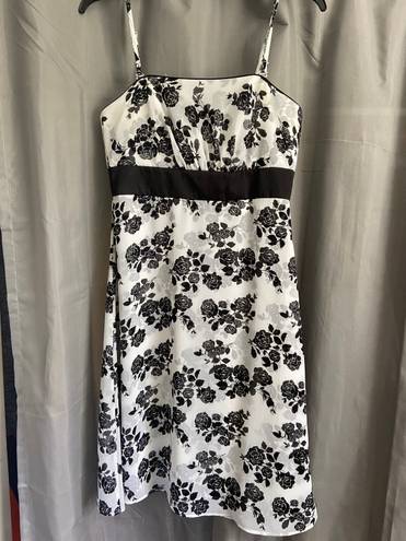 White House | Black Market Floral Dress