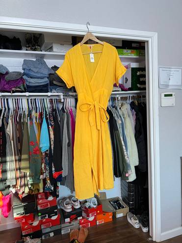 Marine layer Valencia gold yellow shirt sleeve midi wrap sundress M