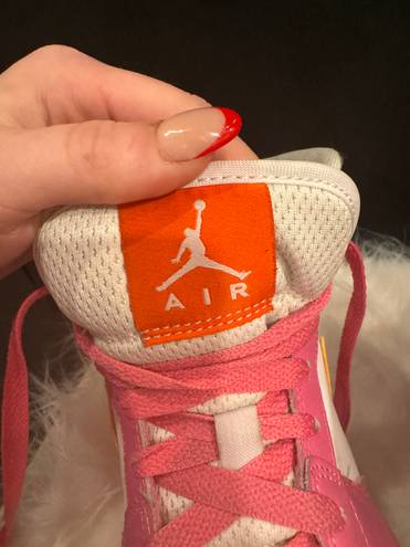 Nike Air Jordan 1 Mid Pink Orangsickle