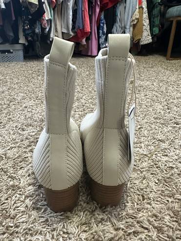 Joie Cream Boots