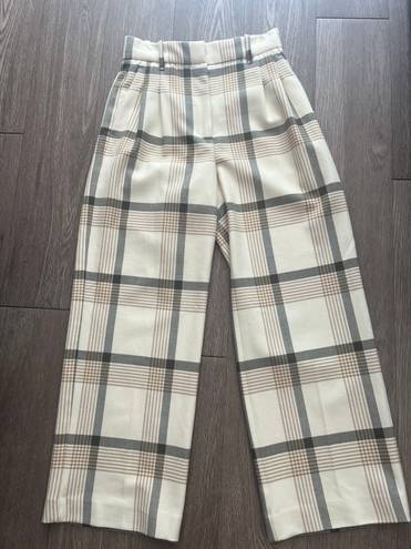 Aritzia Effortless Pant Plaid Size 2