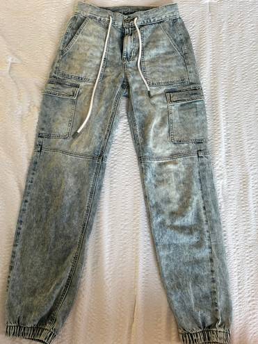 American Eagle cargo jeans