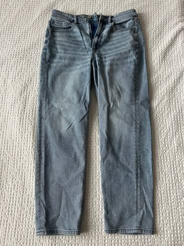 American Eagle Mom Straight Jeans