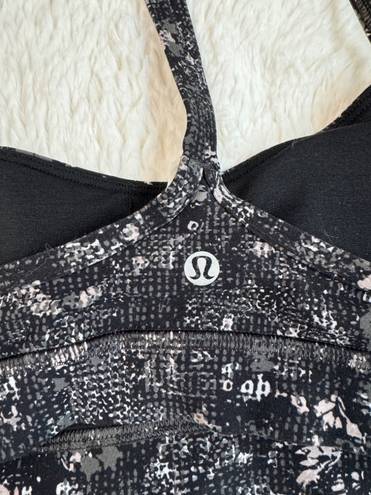 Lululemon Flow Y Bra (Size 4)