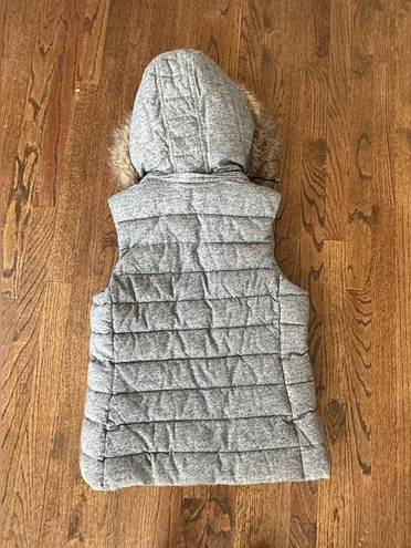 Banana Republic  Grey Faux Fur Trim Hooded Vest sz N0367